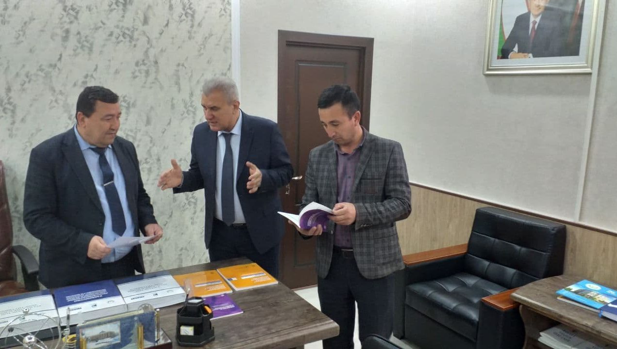 Брайл ёзувидаги ҳуқуқий нашрлар “Китобхонлик ҳафталиги” доирасида беғараз тарқатилди