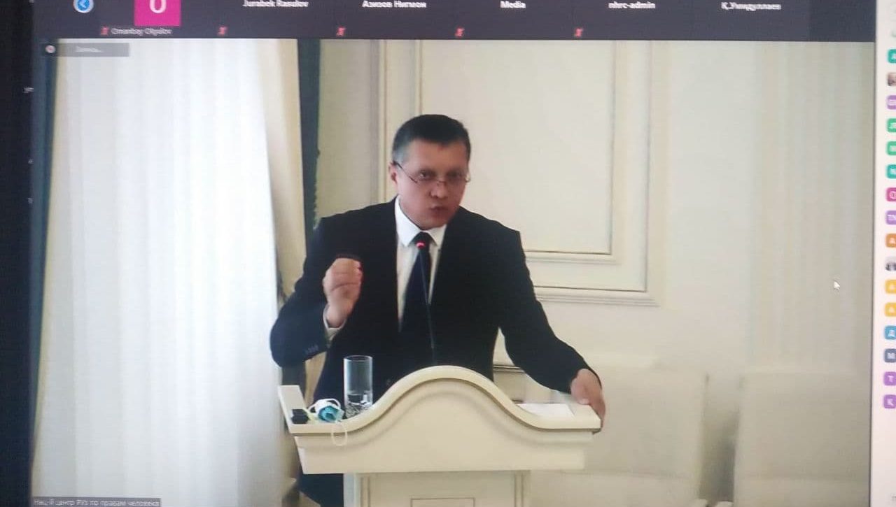 Инсон ҳуқуқлари ихтисослиги бўйича дастлабки диссертация ҳимояси бўлиб ўтди