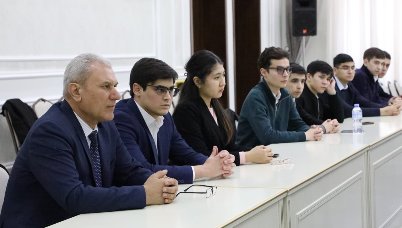 Инсон ҳуқуқлари бўйича миллий институтларга бағишланган маҳорат дарси ўтказилди