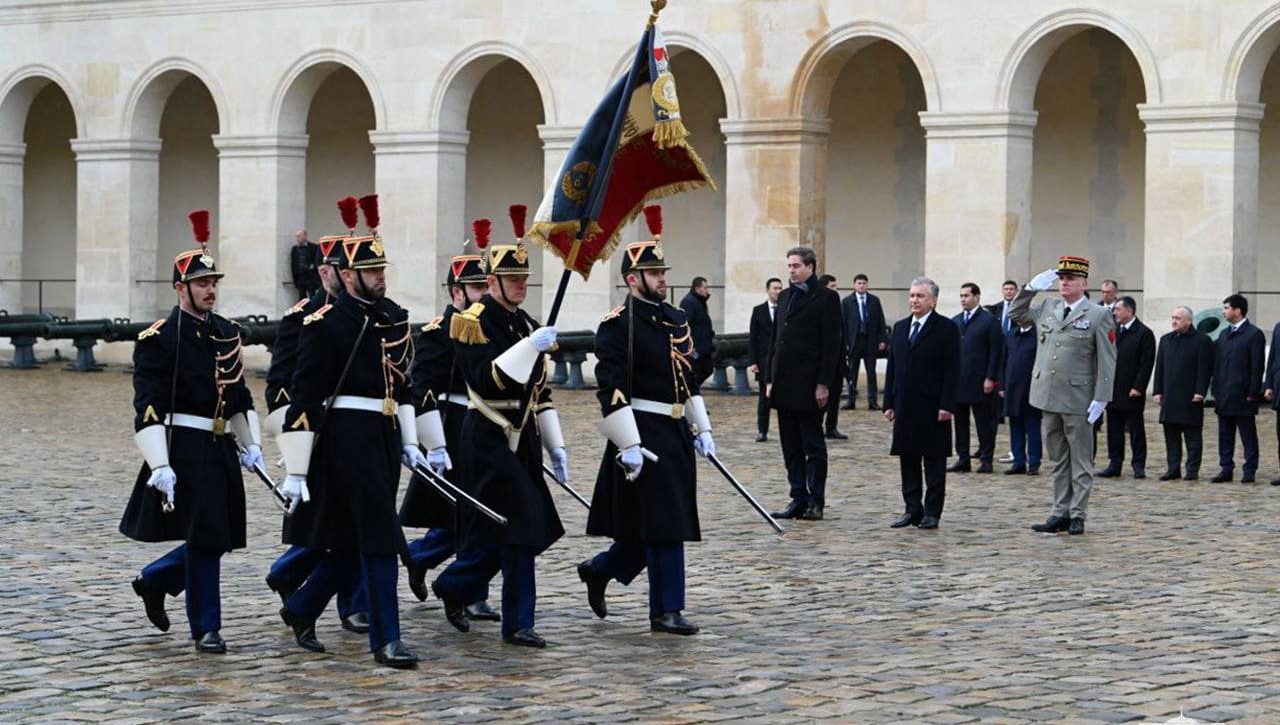 An Official Welcoming Ceremony Takes Place for the President of the Republic of Uzbekistan