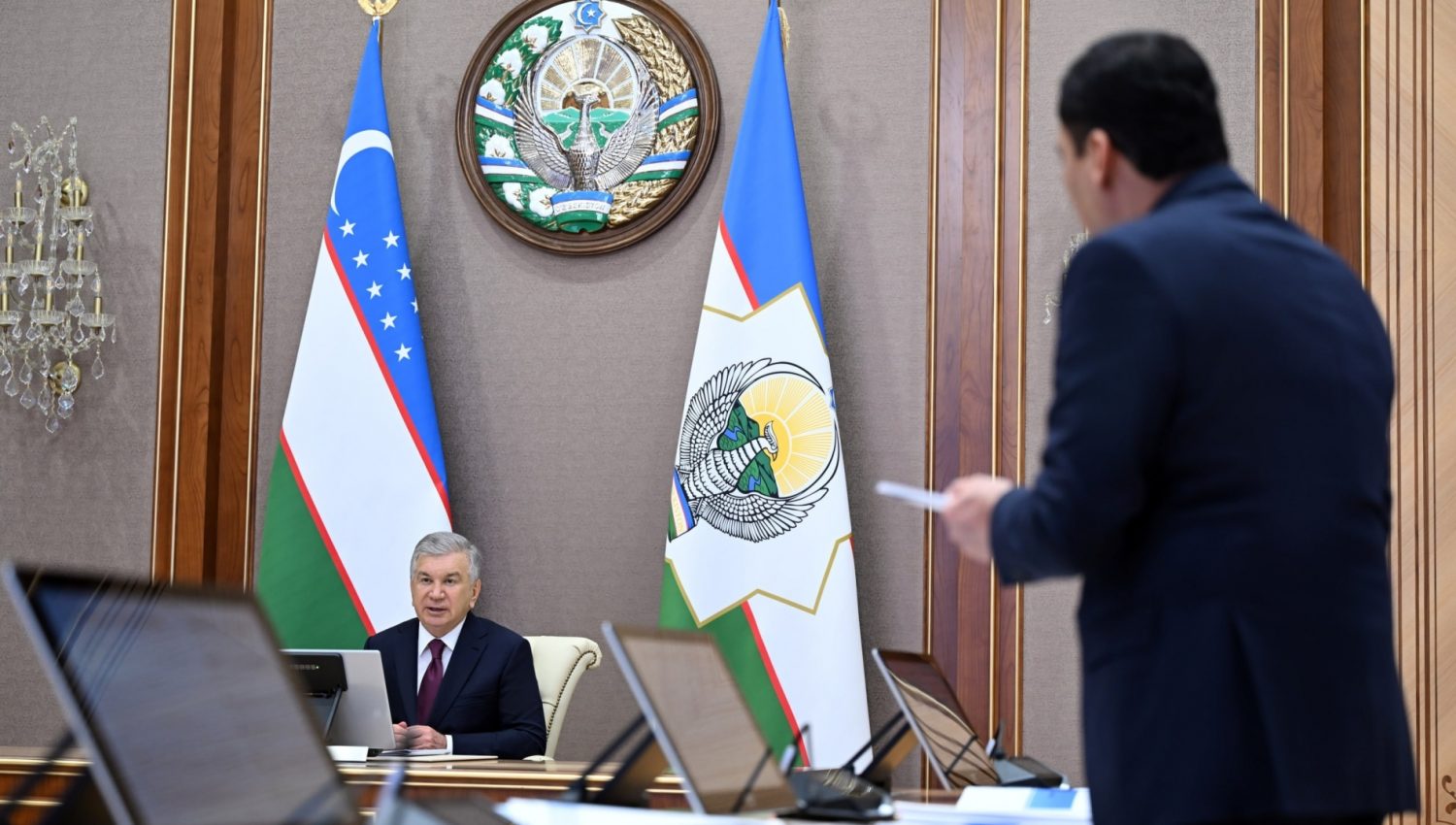 Davlat xizmatchilari mehnatiga haq toʻlash tizimini takomillashtirish boʻyicha takliflar koʻrib chiqildi