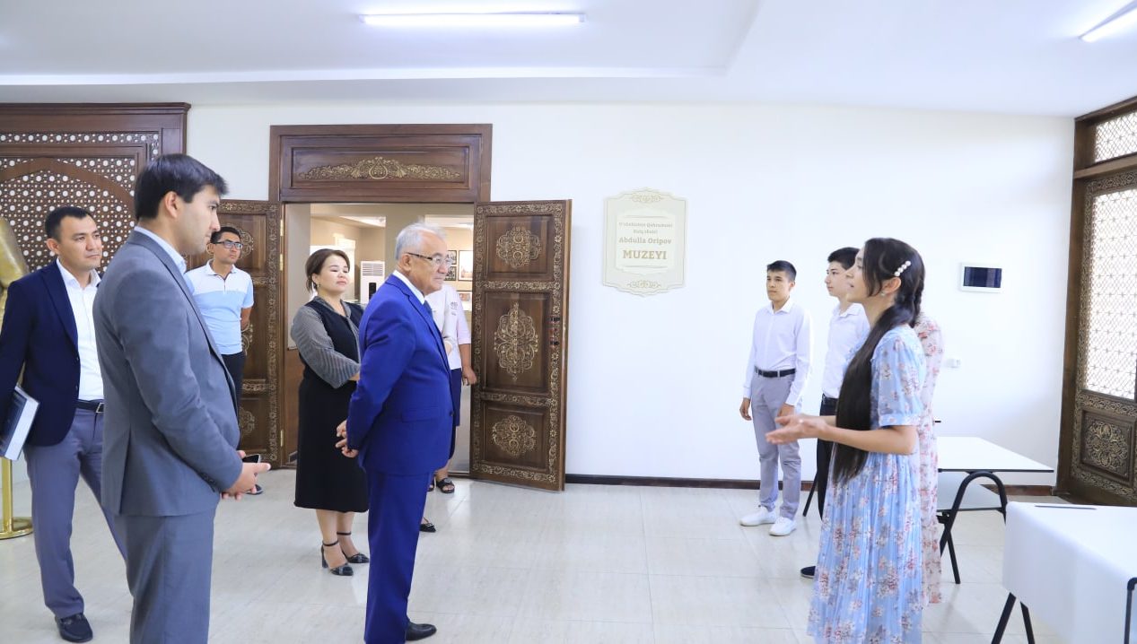 Акмал Саидов қашқадарёлик ёш ижодкорлар билан учрашди