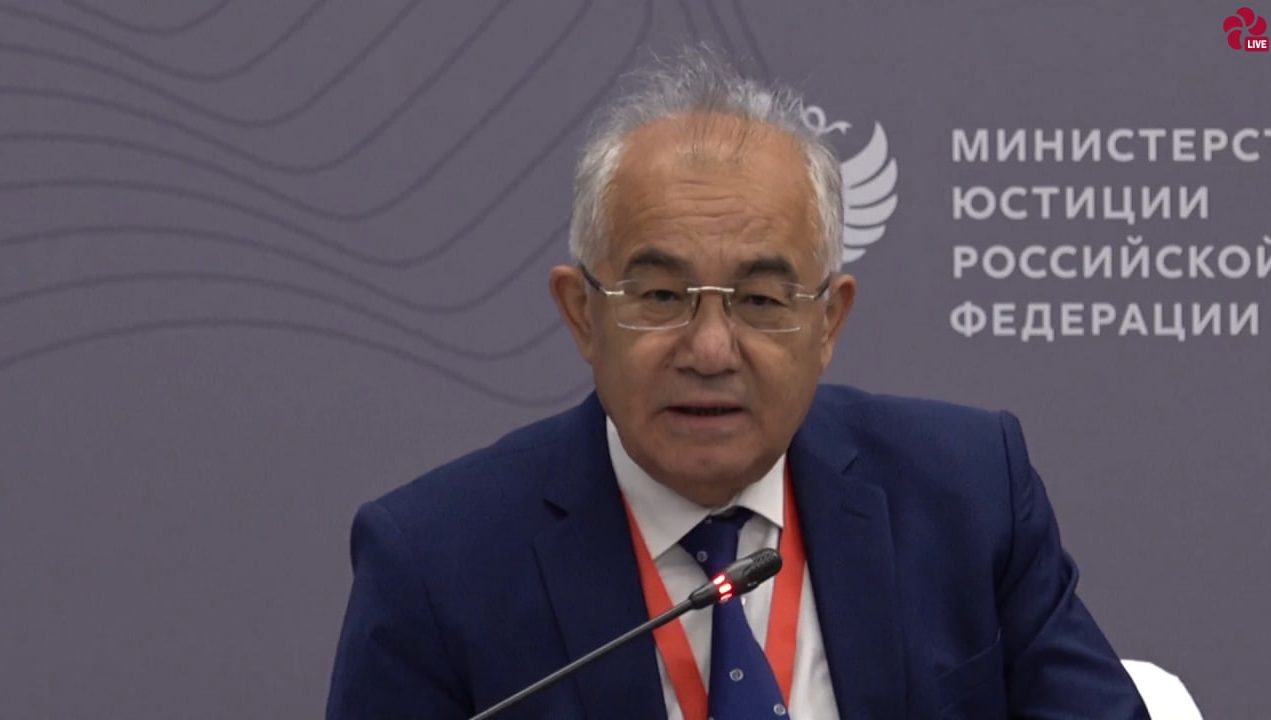 Акмал Саидов анъанавий Петербург халқаро юридик форумида иштирок этди