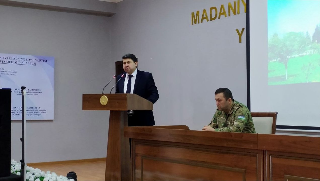 Фарғона “Темурбеклар мактаби” ҳарбий-академик лицейида “Инсон ҳуқуқлари хафталиги” доирасида шахсий таркибнинг ҳуқуқий саводхонлигини ошириш, коррупция ҳолатларининг олдини олиш ва унинг салбий оқибатларини тушунтириш мақсадида Фарғона вилоят маъмурий суди раиси  Дониёрхўжа Махаматов иштирокида «Инсон ҳуқуқлари - олий қадрият» мавзусида мулоқот ташкил этилди.