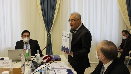 Presentation at the National Center: New editions published in Braille