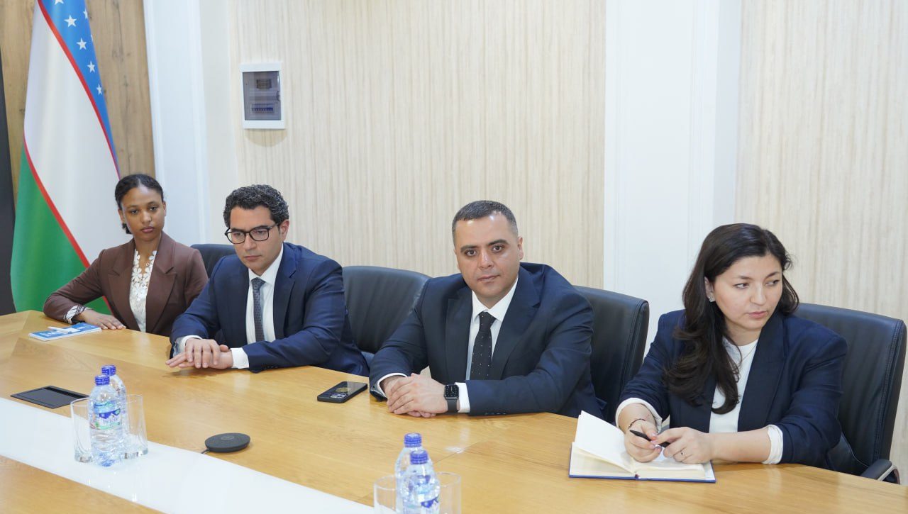 Озарбайжонлик матбуот котиблари ва ОАВ вакиллари Ўзбекистонда