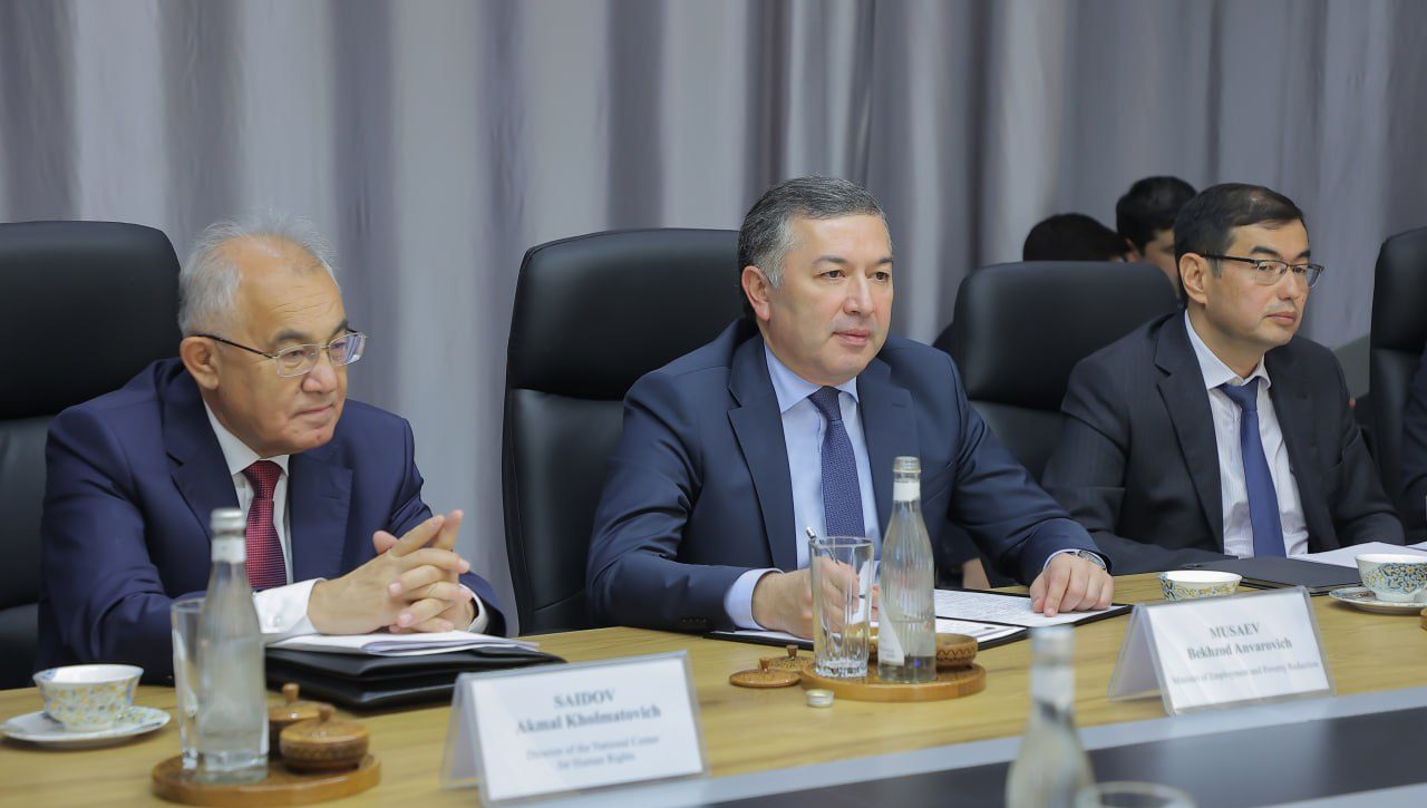 Камбағалликни қисқартириш ва бандлик вазирлиги, Ўзбекистон Республикаси Президенти ҳузуридаги Ижтимоий ҳимоя миллий агентлиги мутасаддилари БМТ Инсон ҳуқуқлари бўйича кенгашининг Муносиб турар жой масалалари бўйича махсус маърузачиси Балакришнан Раджагопал бошчилигидаги делегация билан учрашув ўтказди