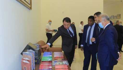 “Миллатлараро тотувлик ва динлараро бағрикенгликни таъминлашда парламентнинг роли” мавзусидаги парламент форуми  Самарқанд, 2021 йил 25 июнь (Парламентлараро Иттифоқ Бош котиби Мартин Чунгонг ташрифидан фотолавҳалар)