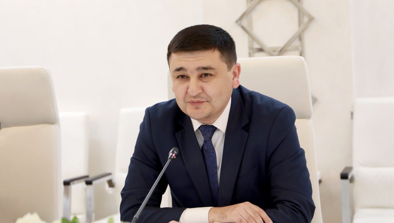 Хитой Халқ сиёсий маслаҳат кенгаши Миллий қўмитаси аъзоси, Инсон ҳуқуқларини ўрганиш бўйича Хитой жамияти раисининг ўринбосари жаноб Цзян Цзяньго бошчилигидаги делегация Адлия вазирлигига ташриф буюрди