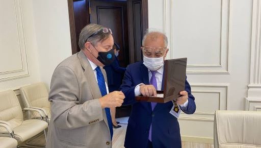 Встреча с исполнительным директором офиса  Тюркского Совет в Будапеште Яношем Ховари