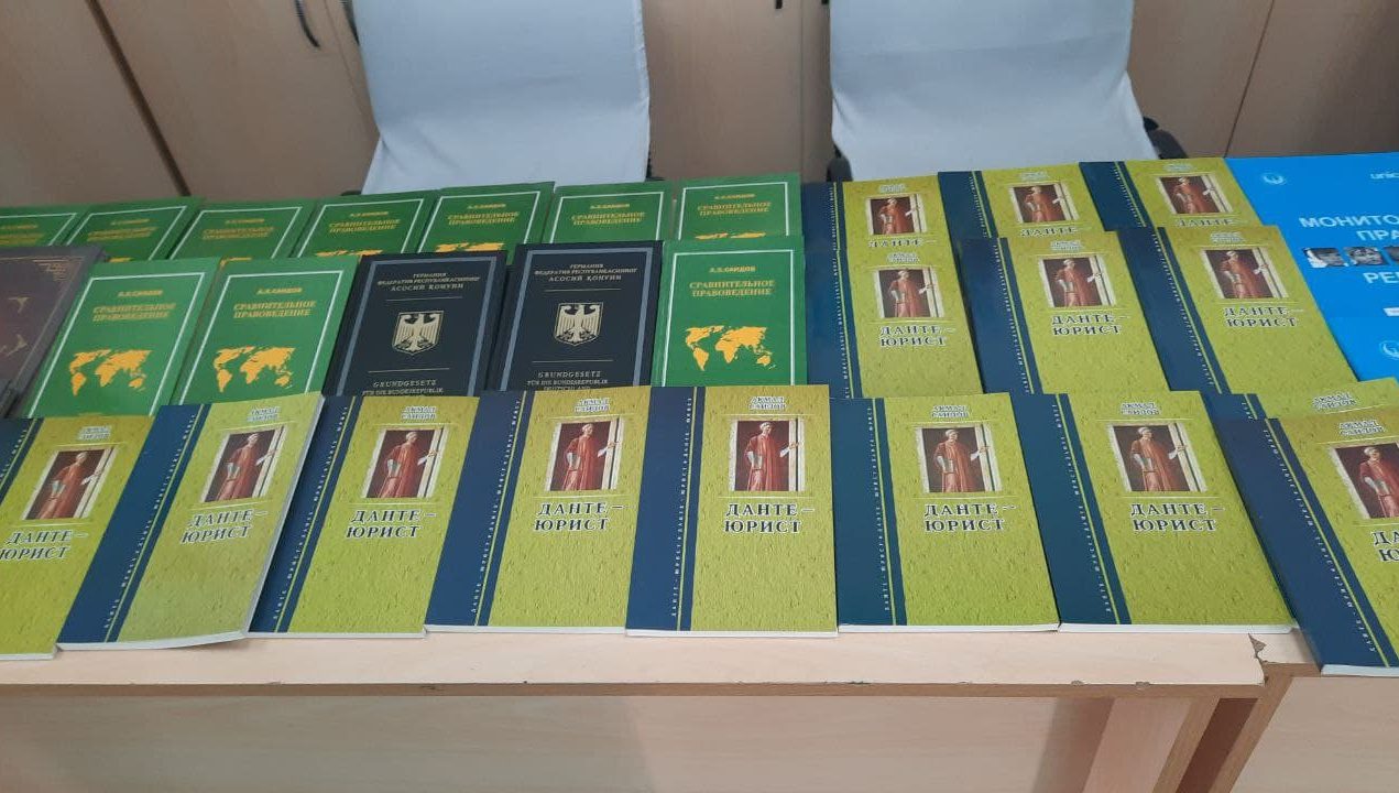 Гулистонлик болажонларга – Марказдан китоблар етказилди