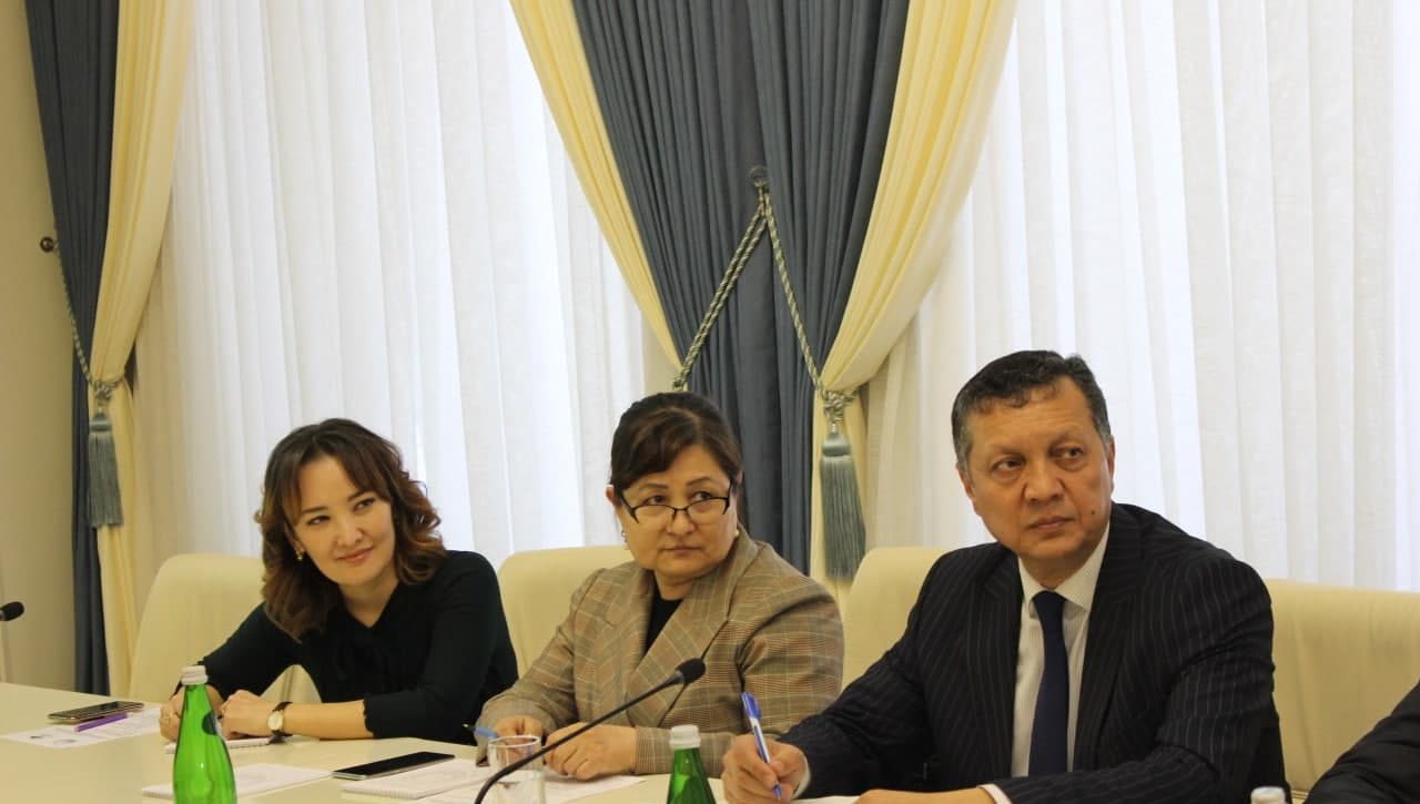 Инсон ҳуқуқларига амал қилиш ва уни ҳимоя қилишнинг долзарб масалалари