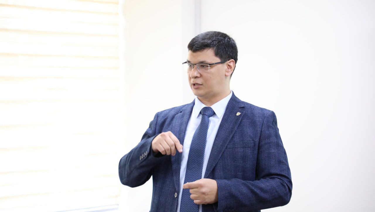 Инсон ҳуқуқларига оид халқаро стандартлар бўйича ўқув курси давом этмоқда