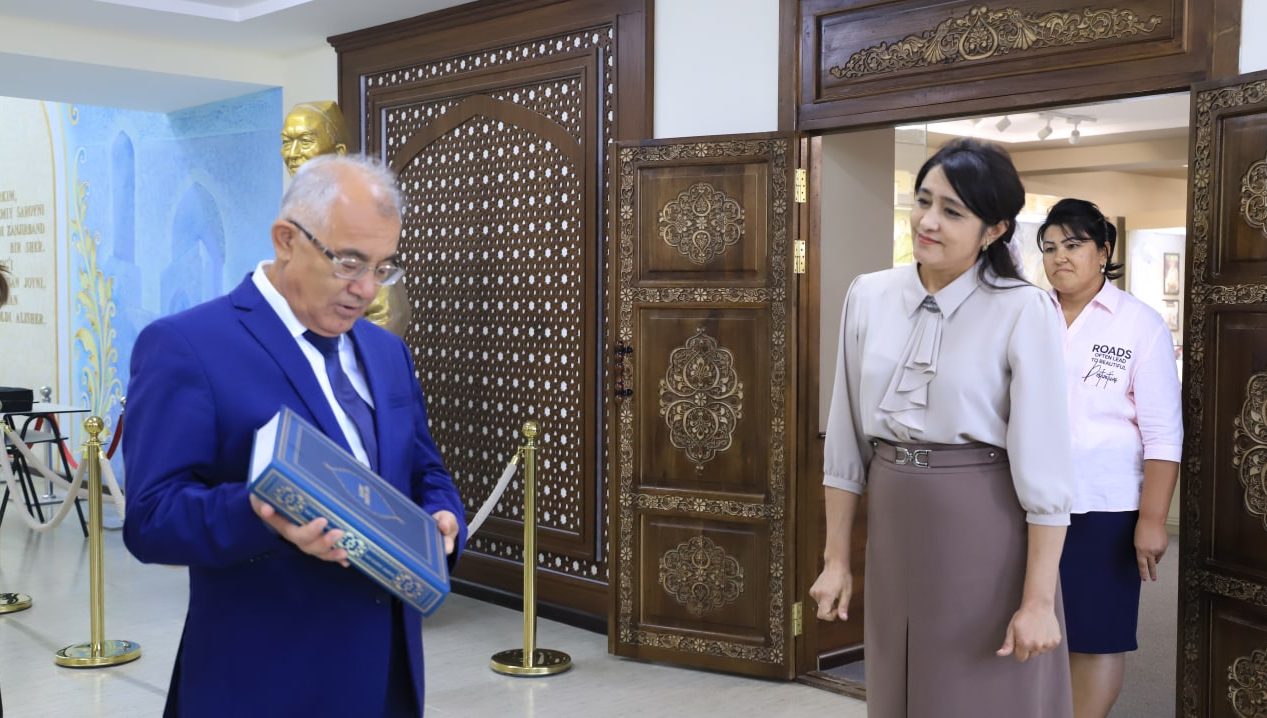 Акмал Саидов қашқадарёлик ёш ижодкорлар билан учрашди
