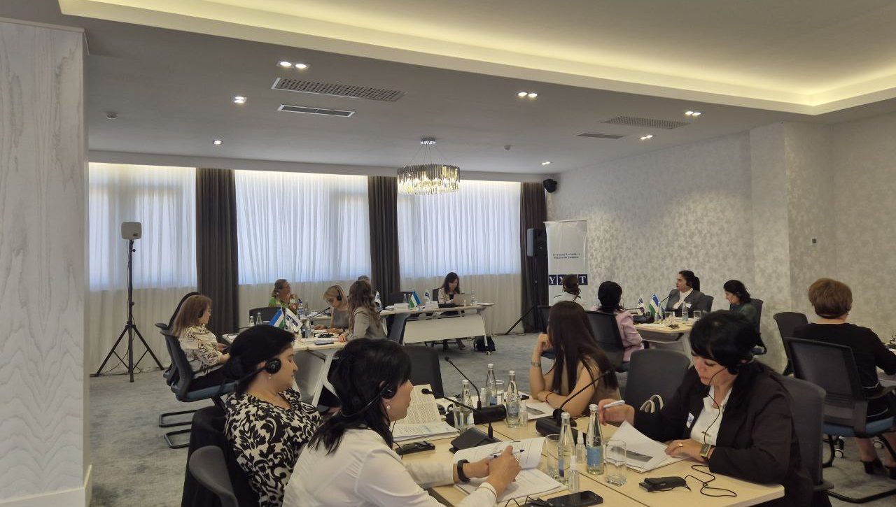 Representatives of law enforcement agencies discuss issues of women’s leadership