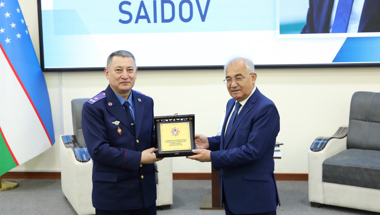 АКАДЕМИК ВА ЁШЛАР УЧРАШУВИ