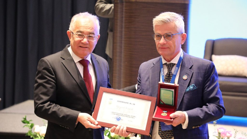 The badge "For the protection of human rights" was handed over to its owners