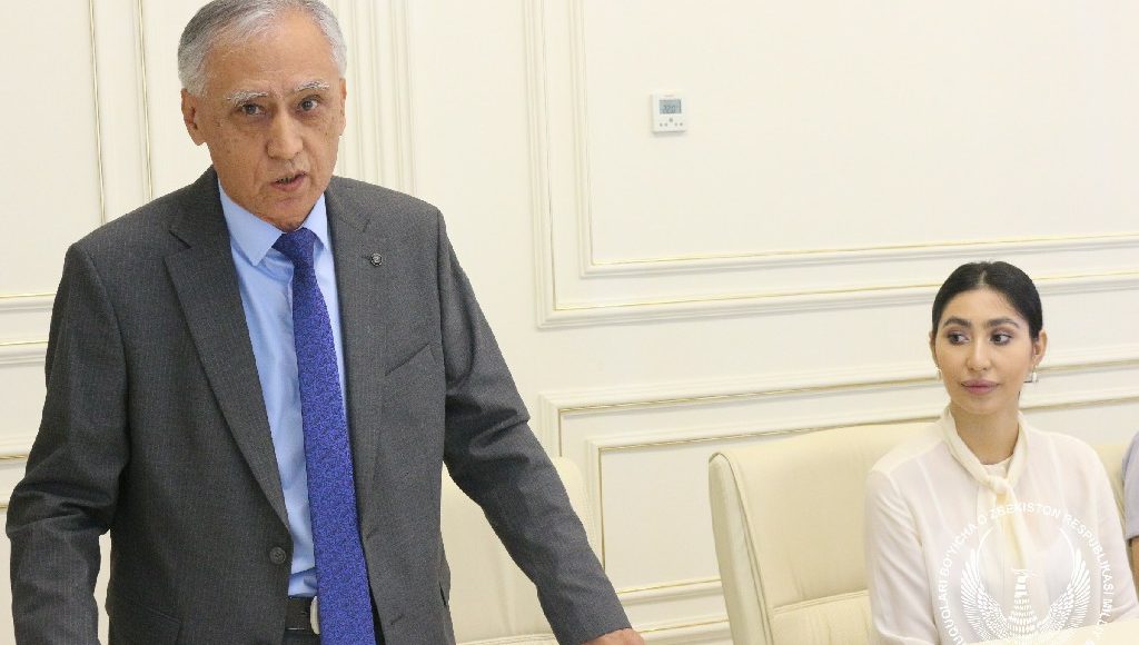 “ЭНГ ДОЛЗАРБ ИЛМИЙ МАҚОЛАЛАР” ТАНЛОВИ ҒОЛИБЛАРИ ТАҚДИРЛАНДИ