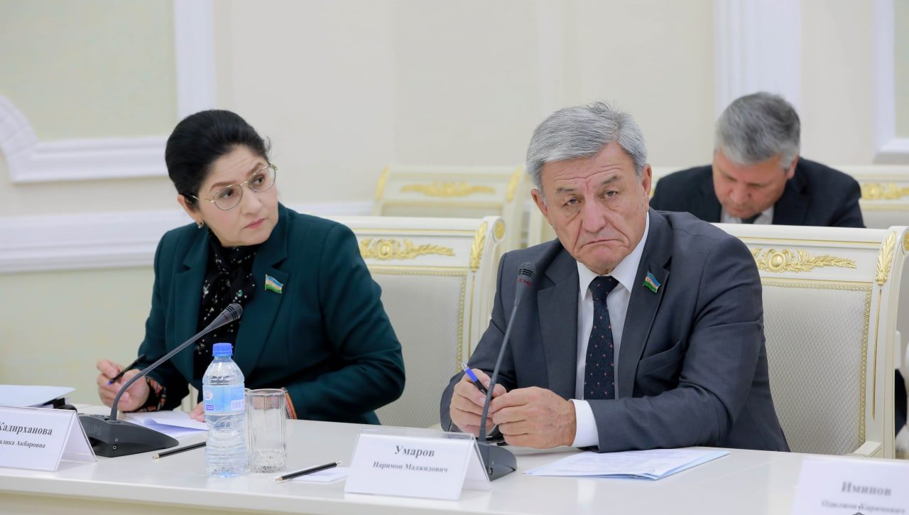 Парламент комиссиясининг навбатдаги йиғилиши бўлиб ўтди
