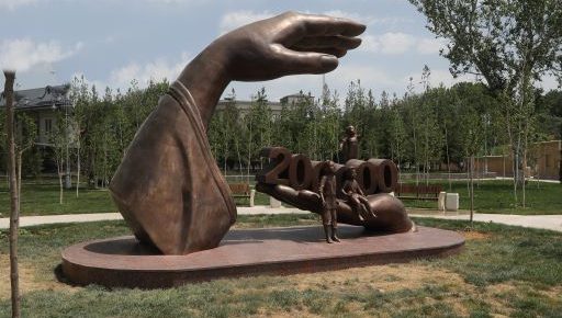ЎЗБЕКИСТОН ХОТИН-ҚИЗЛАРИ:  ЖАНГЛАРДАГИ ЖАСОРАТ ВА ФРОНТ ОРТИДАГИ МАТОНАТ