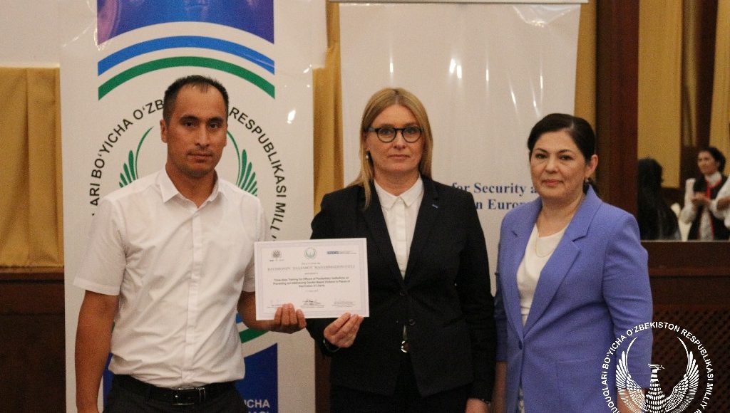 Пенитенциар муассасалар ходимлари учун тренинг иштирокчиларига сертификатлар топширилди