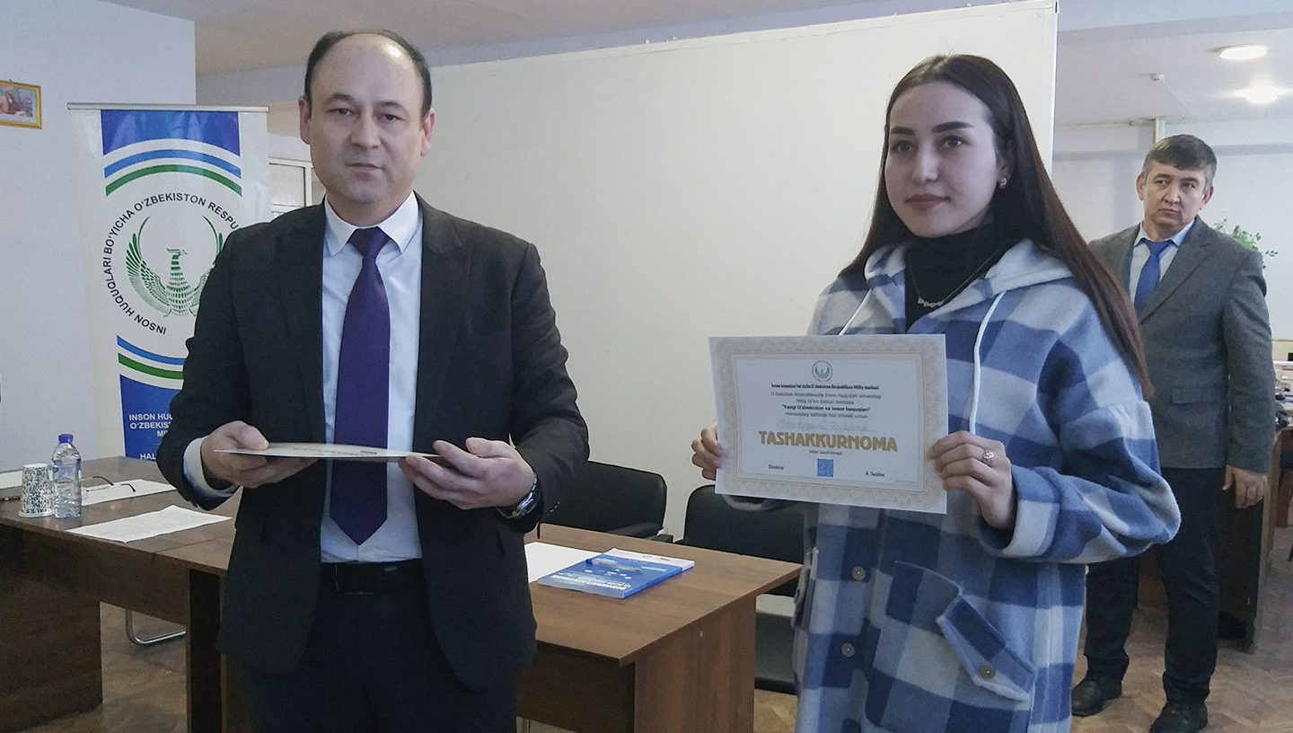 Human rights literature donated to country libraries