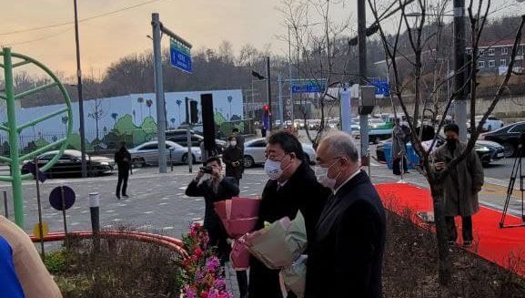 В Сеуле открыт памятник Алишеру Навои