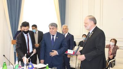 «За защиту прав человека»: нагрудный знак вручен первым владельцам
