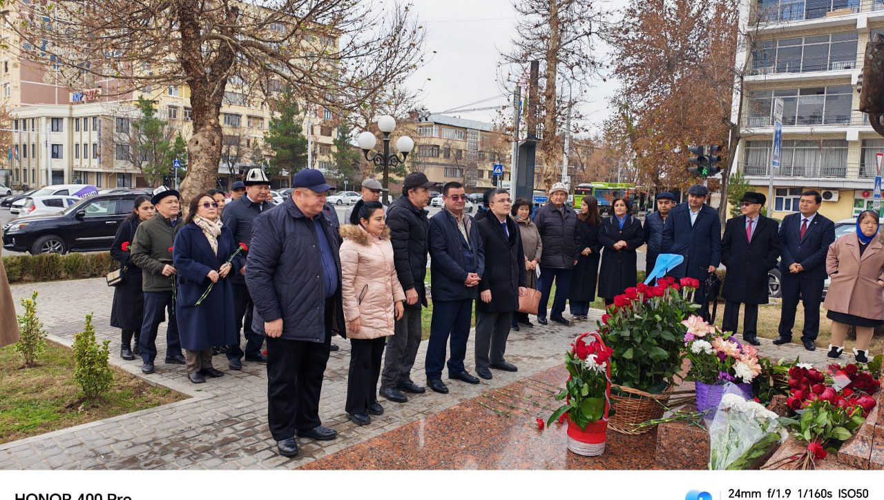 CHINGIZ AYTMATOV XOTIRASIGA EHTIROM