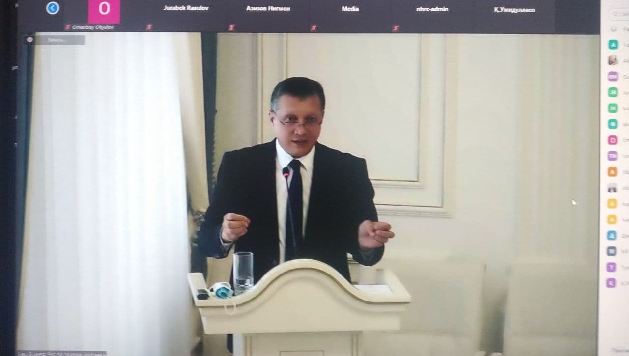 Инсон ҳуқуқлари ихтисослиги бўйича дастлабки диссертация ҳимояси бўлиб ўтди