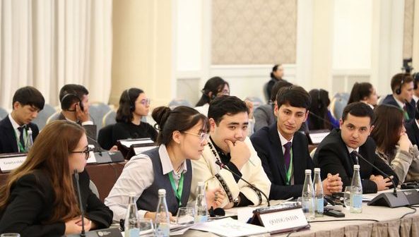 ЁШЛАРНИ БИРЛАШТИРГАН ФОРУМ