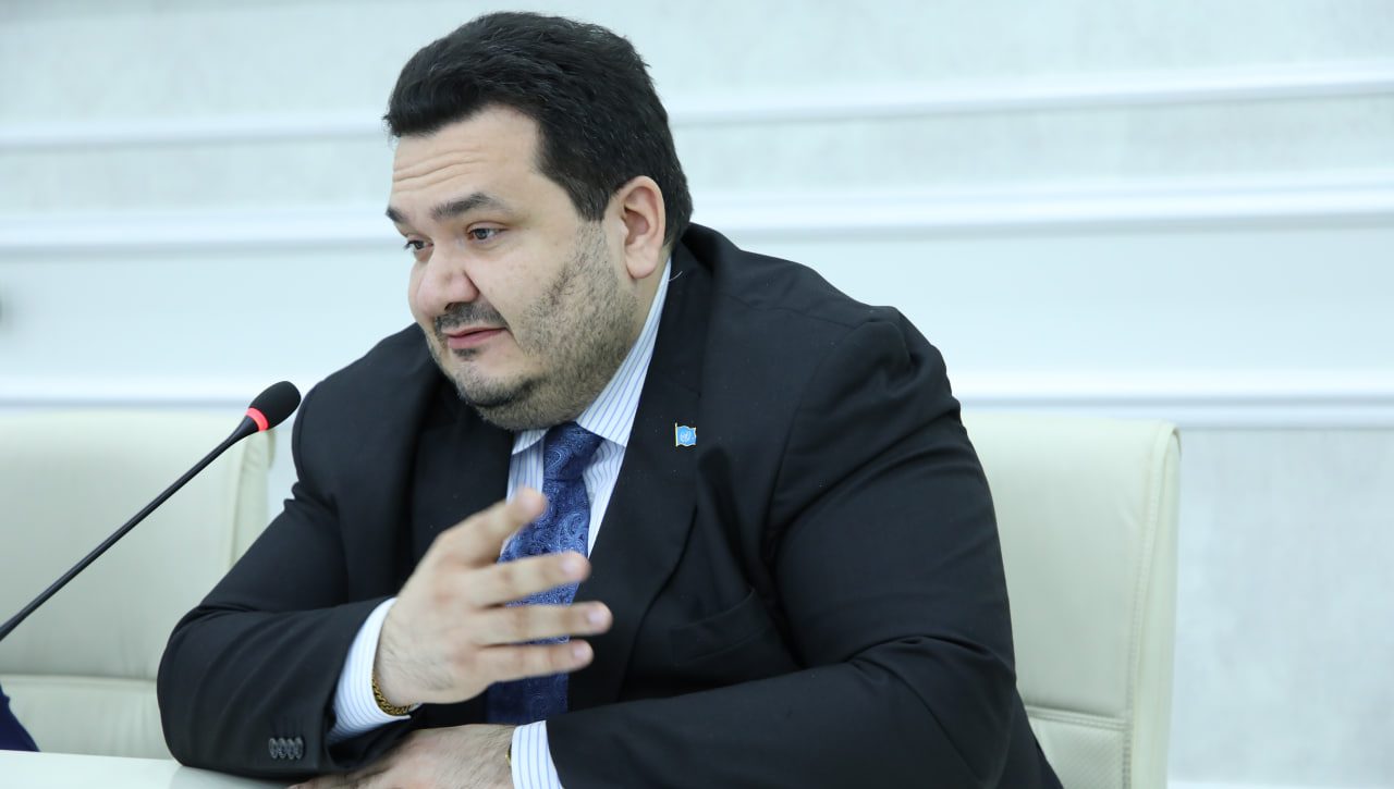 Инсон ҳуқуқлари соҳасида қабул қилинган Миллий ҳаракатлар режаларида белгиланган тадбирларнинг амалга оширилиши муҳокамаси