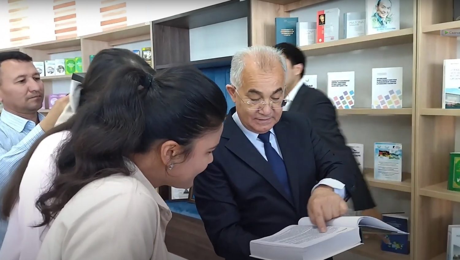 Акмал Саидов - Қарши шаҳридаги Ёшлар марказида. 2022 йил 16 апрель