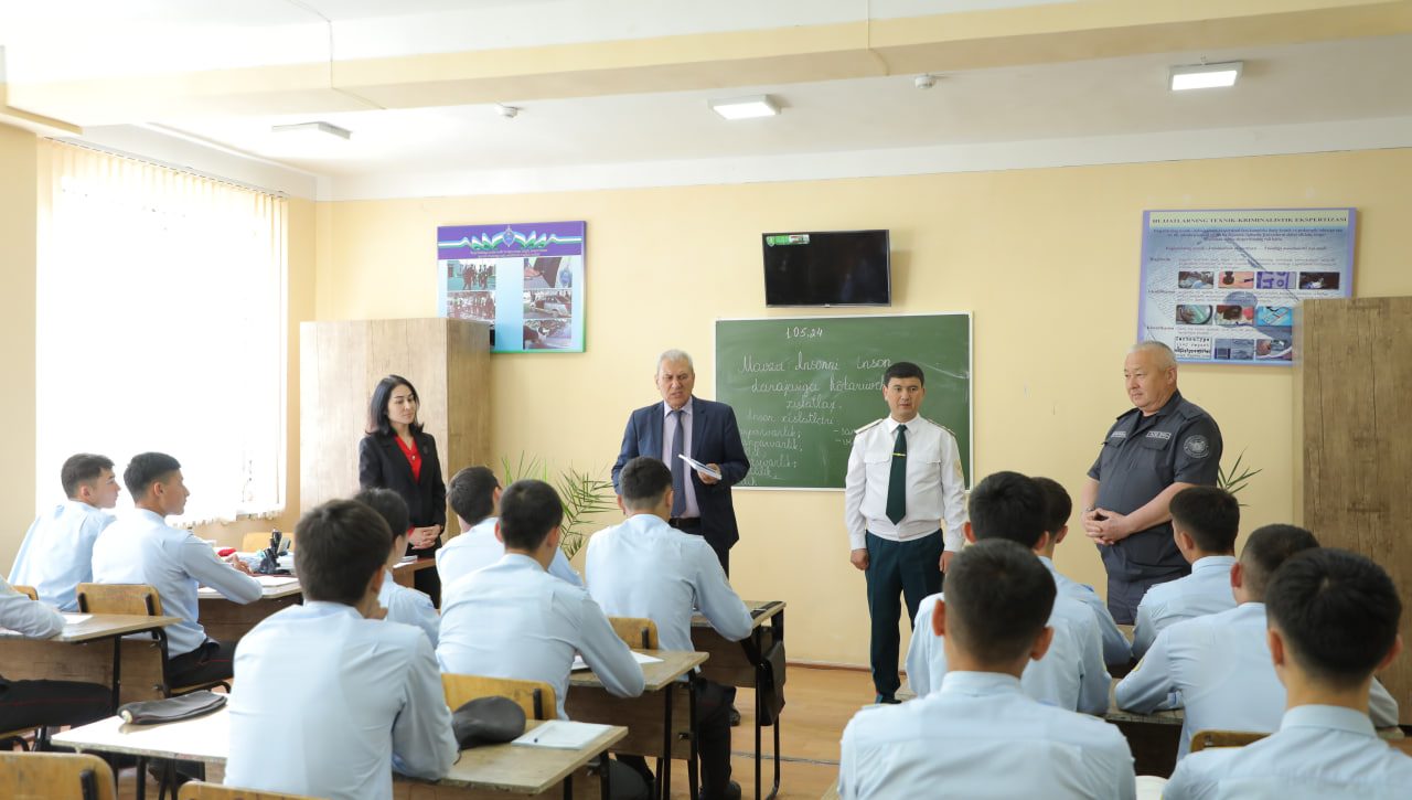 Академик лицей талабалари учун инсон ҳуқуқлари  бўйича маҳорат дарси