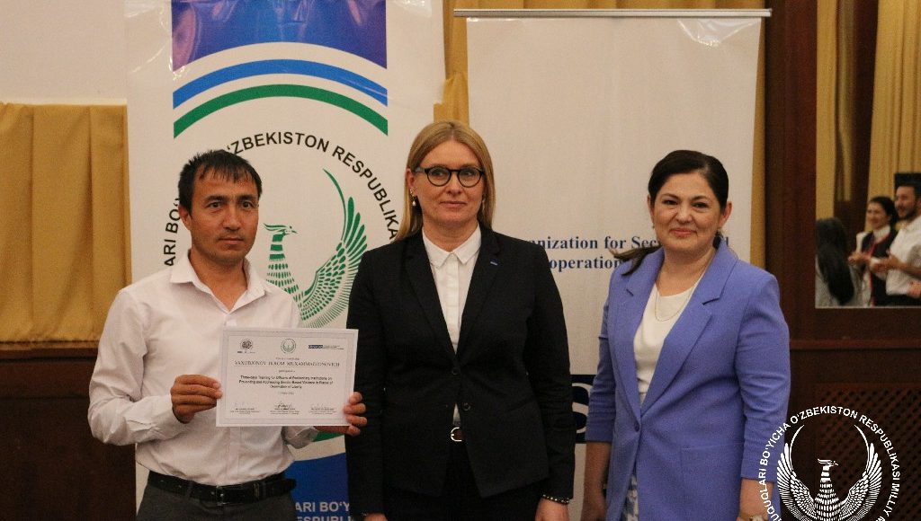 Пенитенциар муассасалар ходимлари учун тренинг иштирокчиларига сертификатлар топширилди