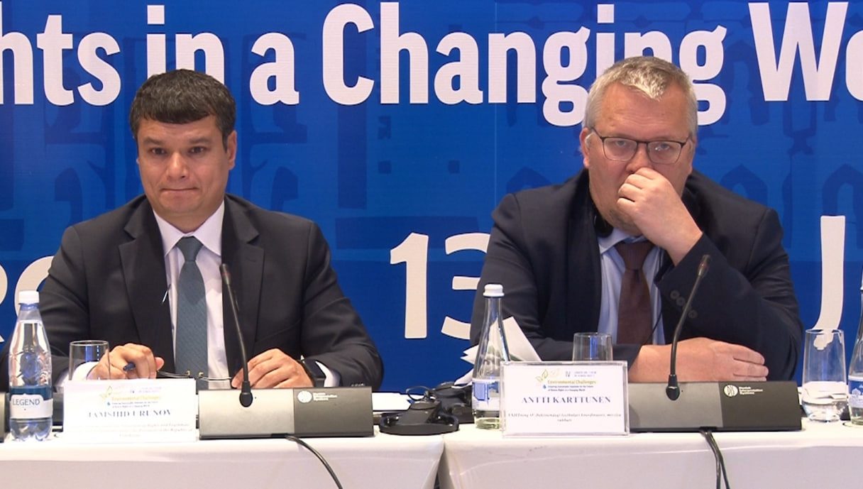 Environmental Issues and the Future of Human Rights: The Role of Business and Civil Society