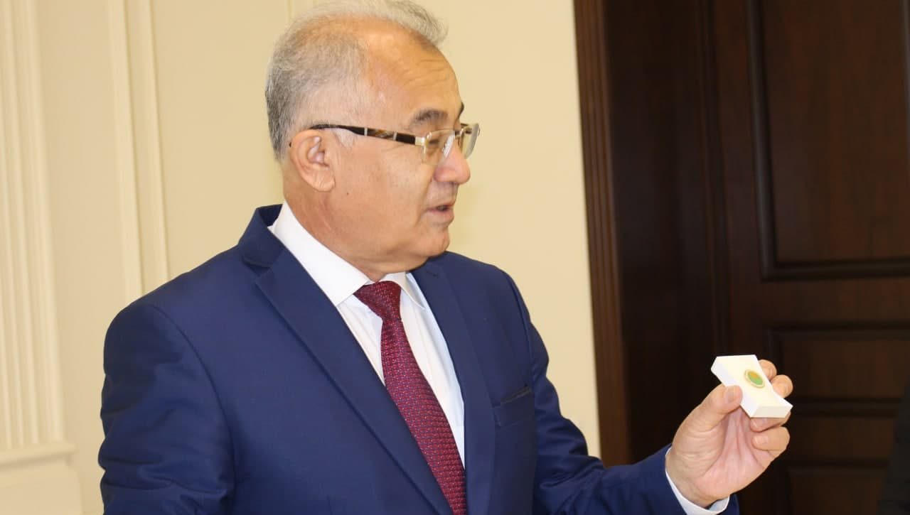 Марказда Ўқитувчи ва мураббийлар куни нишонланди