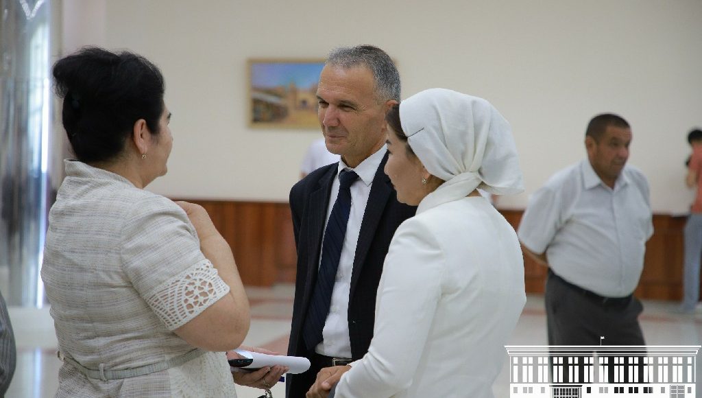 “ИНСОН – ЖАМИЯТ– ДАВЛАТ” КОНСТИТУЦИЯВИЙ ТАМОЙИЛИНИ АМАЛГА ОШИРИШ: МИЛЛИЙ ВА ХОРИЖИЙ ТАЖРИБА 