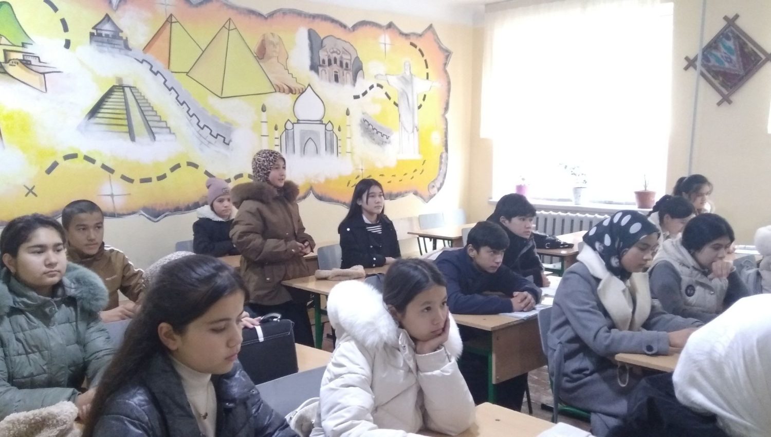 “Ўзбекистон Республикаси Конституцияси – эркин ва фаровон ҳаёт гарови”