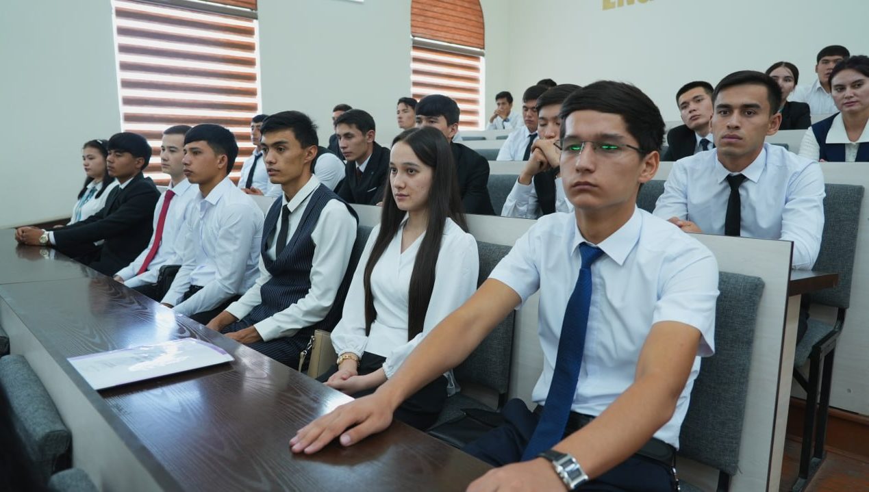 АКАДЕМИК ВА ЁШЛАР УЧРАШУВИ