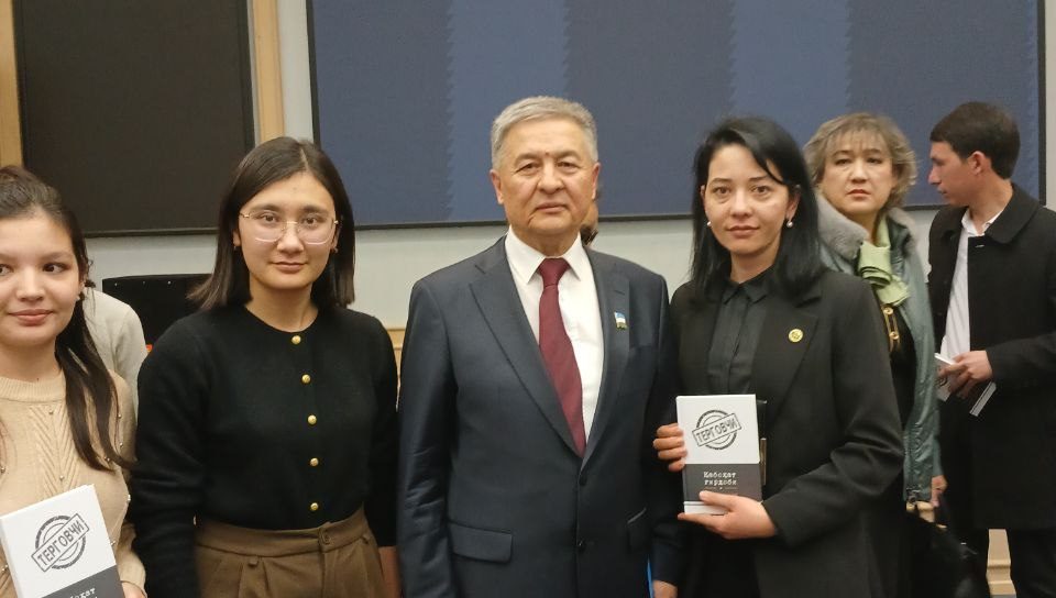 Инсон ҳуқуқлари уйи ходимлари китоблар тақдимотида  иштирок этди