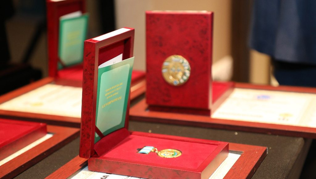 The badge "For the protection of human rights" was handed over to its owners