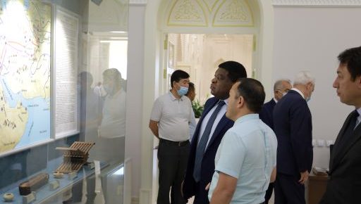 “Миллатлараро тотувлик ва динлараро бағрикенгликни таъминлашда парламентнинг роли” мавзусидаги парламент форуми  Самарқанд, 2021 йил 25 июнь (Парламентлараро Иттифоқ Бош котиби Мартин Чунгонг ташрифидан фотолавҳалар)