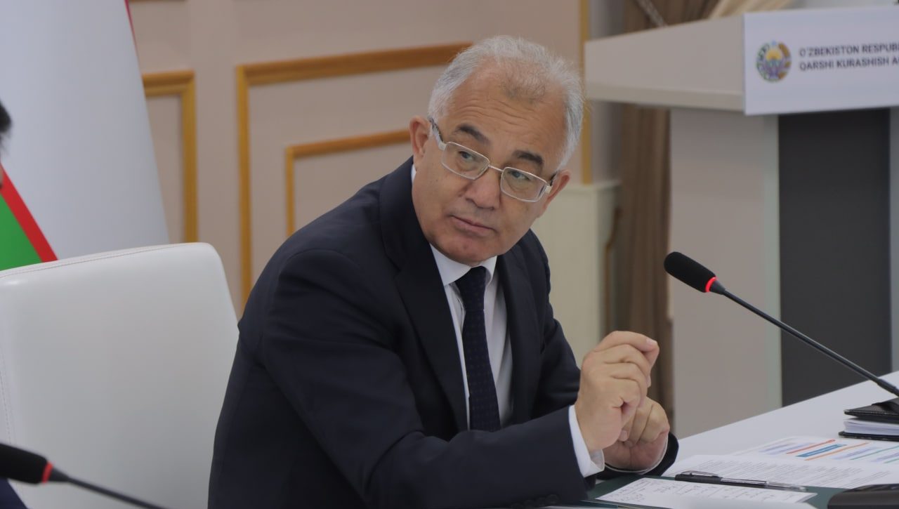 КОНСТИТУЦИЯВИЙ ҚОНУН ЛОЙИҲАСИ МУҲОКАМА ҚИЛИНДИ