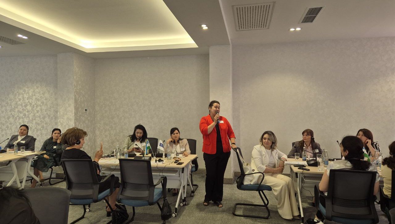 Representatives of law enforcement agencies discuss issues of women’s leadership