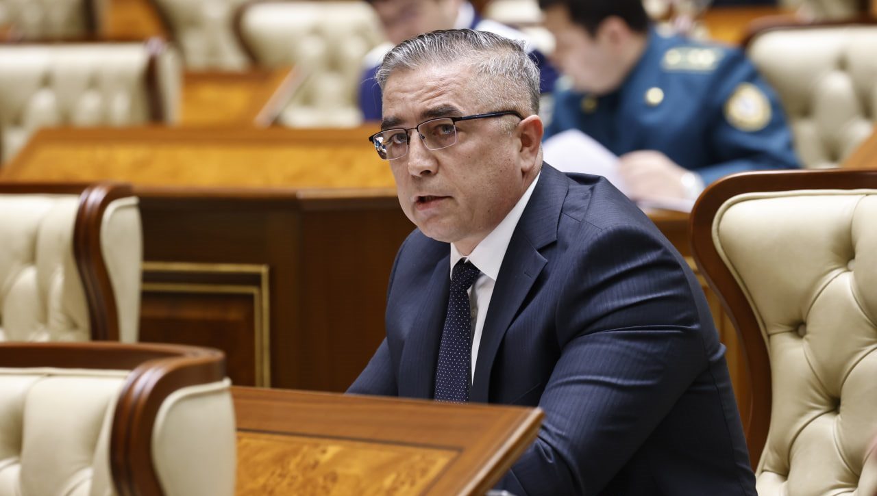 Сенатда Болалар омбудсманига оид қонун маъқулланди