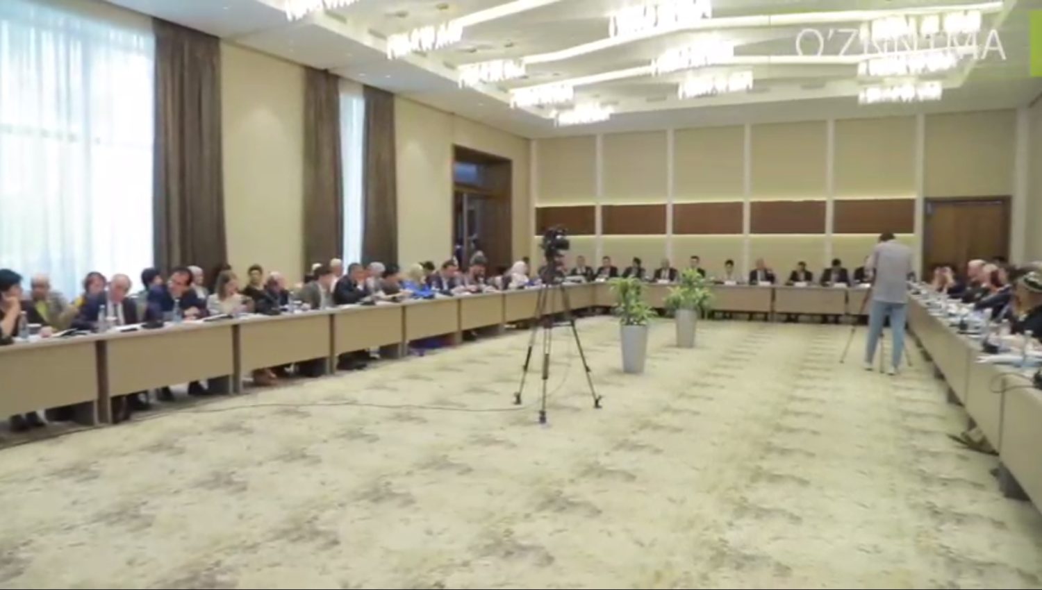 Бугун пойтахтимизда "Барқарор ривожланиш мақсадларига эришиш борасида Марказий Осиё мамлакатлари тажрибаси:Референдум ва миллий конституцияларнинг роли ва аҳамияти" мавзуида Халқаро форум бўлиб ўтди