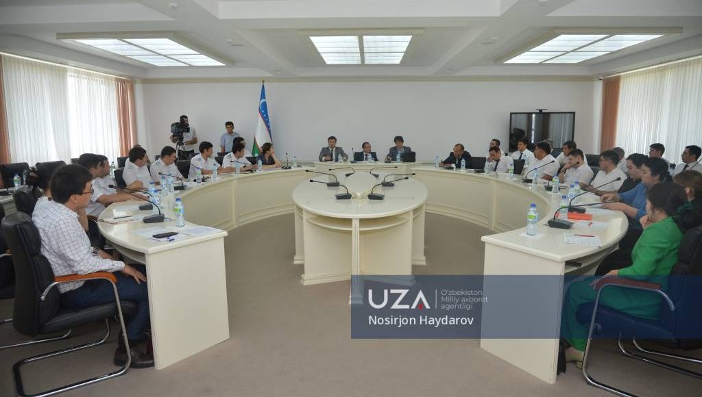 Судьялар ва прокурорлар инсон ҳуқуқларини таъминлаш бўйича ўқитилмоқда