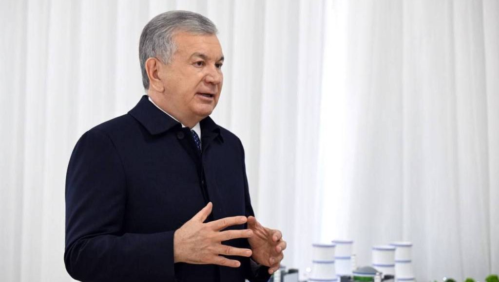 The President reviews modern projects in road construction, energy, and urban development