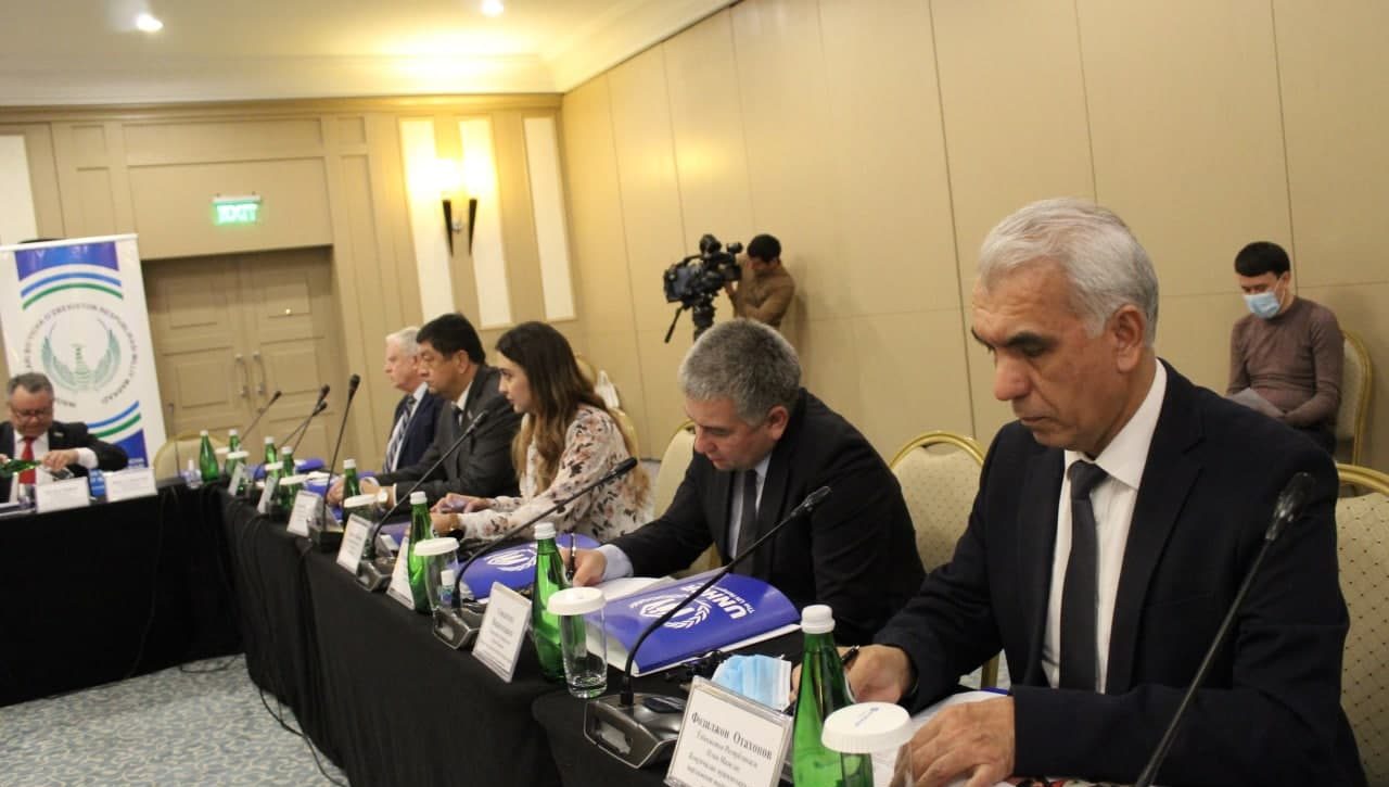  Руководства для парламентариев по безгражданству и защите беженцев переведены на узбекский язык